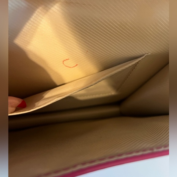 Women’s Vintage Hot Pink Faux Patent Leather Shoulder Hand Bag purse. - Picture 10 of 10